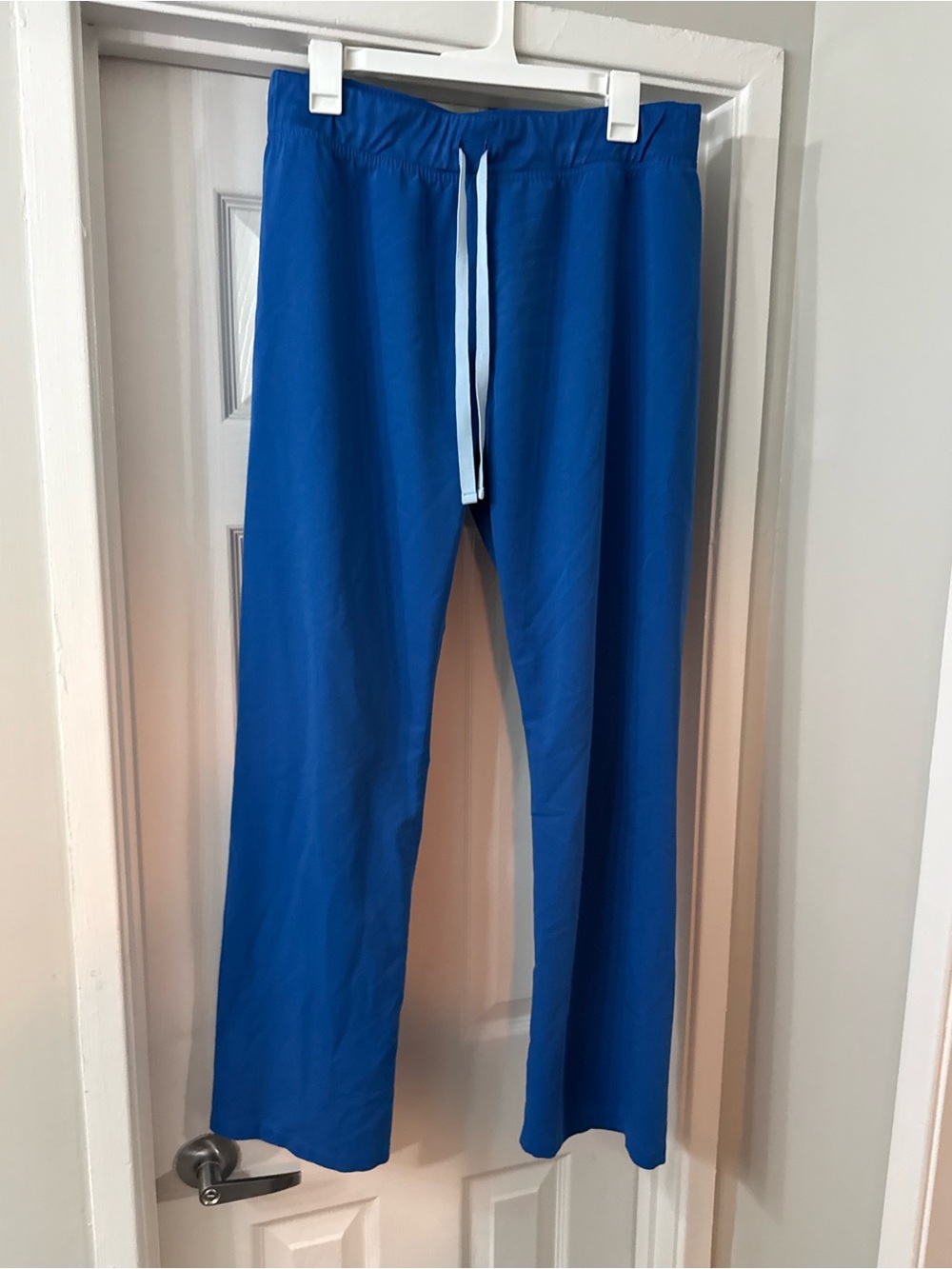 FIGS Livingston Scrub Pants in Royal Blue